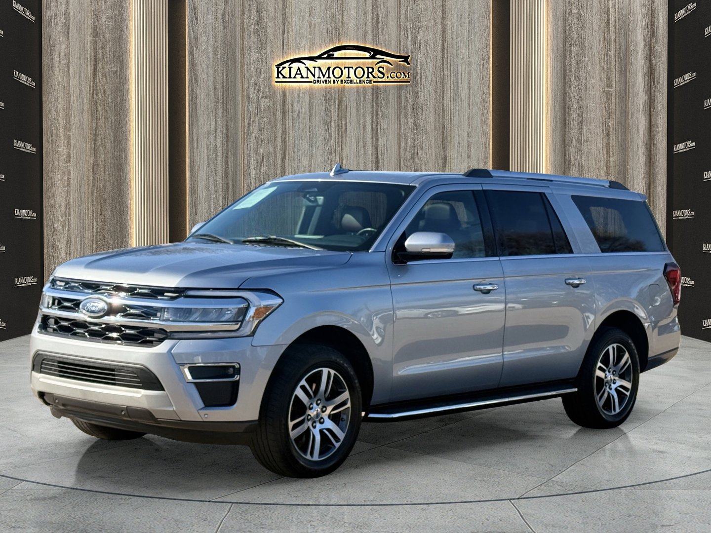 Used 2023 Ford Expedition Max Limited image 3