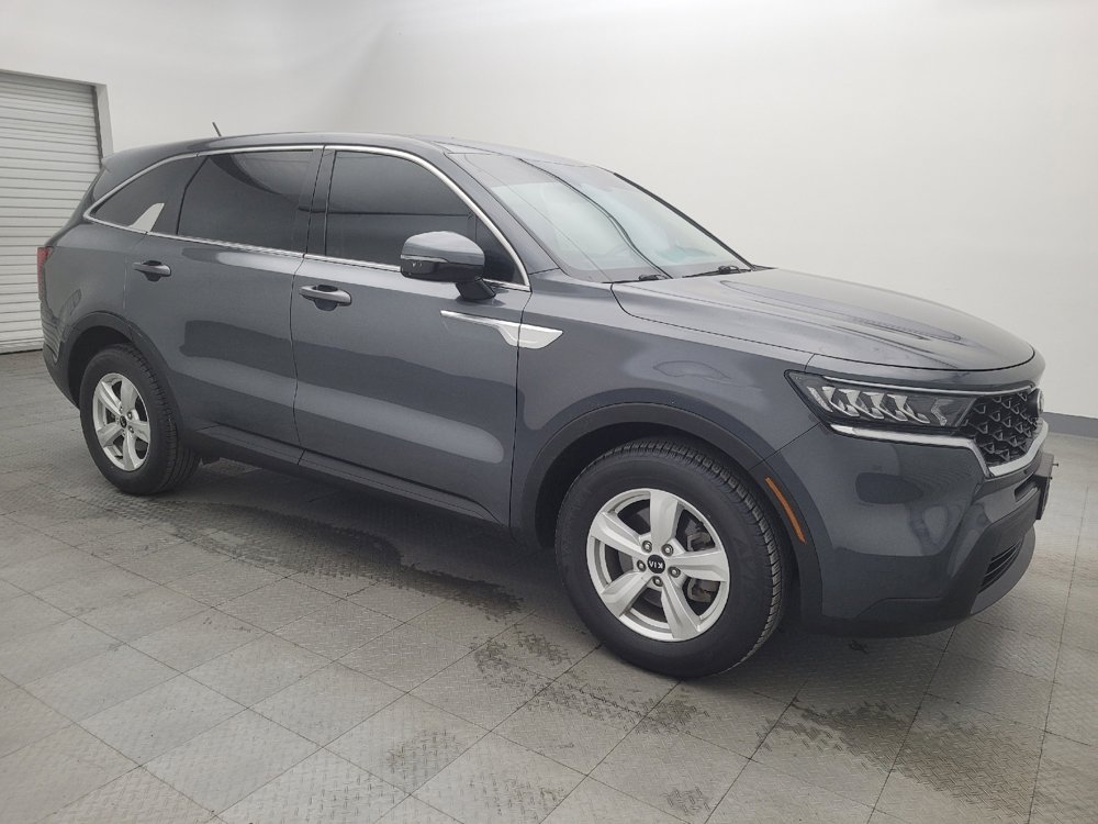 Used 2021 Kia Sorento LX image 11