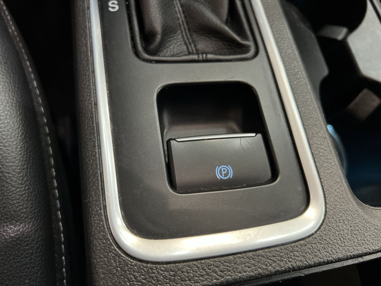 Used 2019 Ford Escape Titanium AWD/4WD image 30
