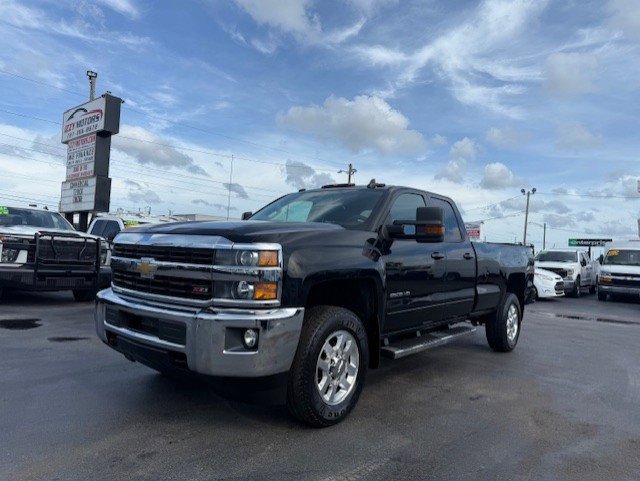 Used 2015 Chevrolet Silverado 2500 LT w/ LT Convenience Package image 2