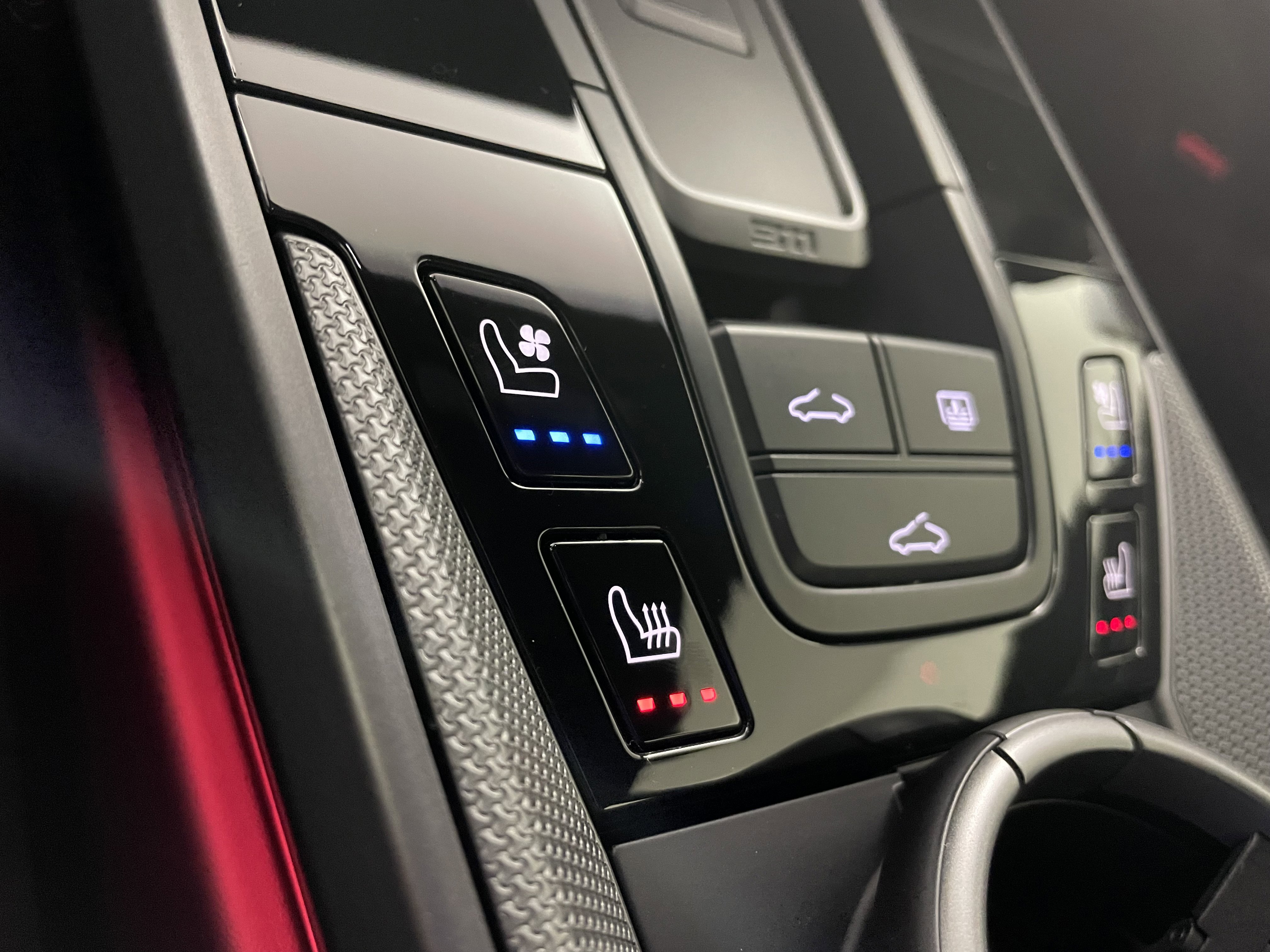 Used 2024 Porsche 911 Carrera 4S image 23