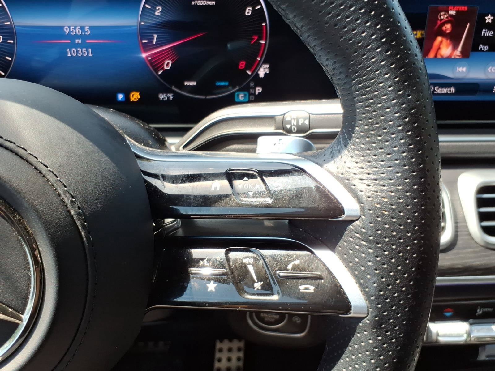 Used 2025 Mercedes-Benz GLS 580 4MATIC image 16