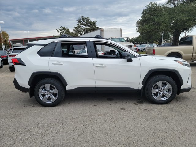 New 2025 Toyota RAV4 LE image 4