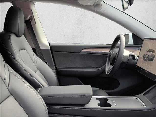 Used 2023 Tesla Model Y Long Range image 23