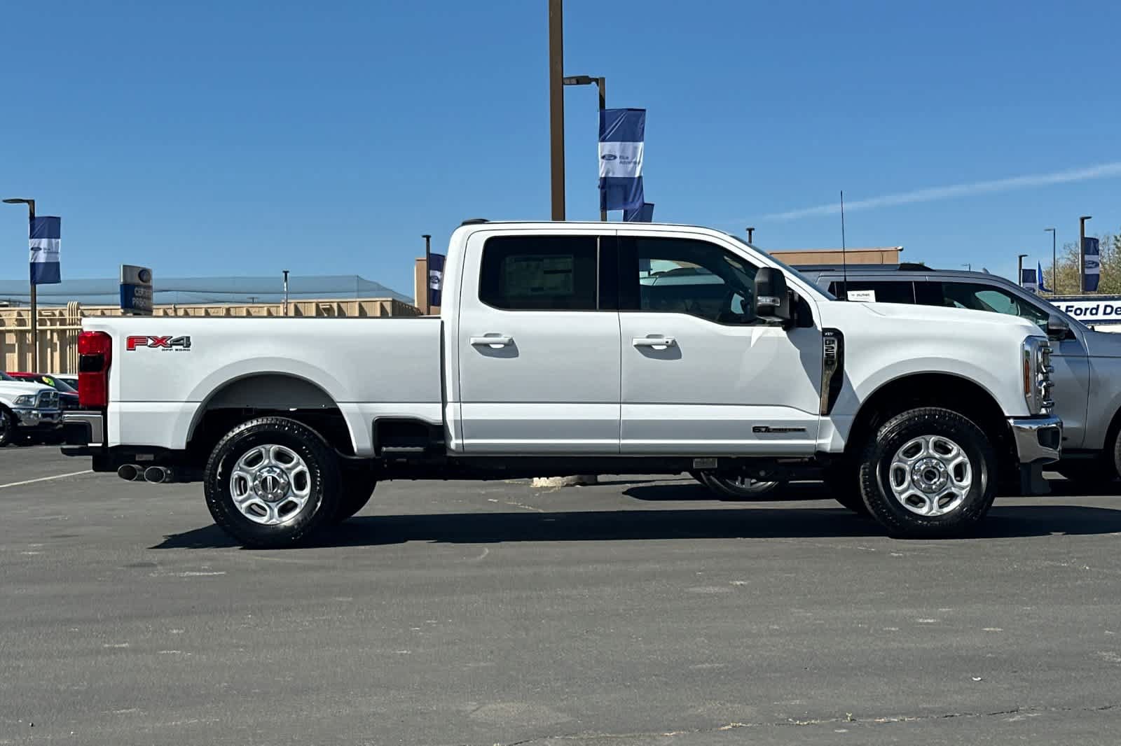 New 2026 Ford F250 XLT w/ XLT Premium Package AWD/4WD image 8