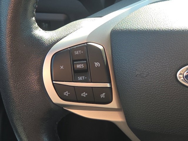 Used 2023 Ford Explorer XLT w/ Equipment Group 202A AWD/4WD image 39