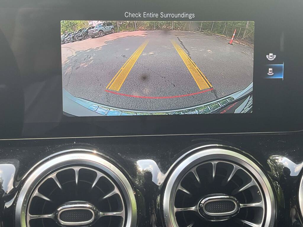 Used 2023 Mercedes-Benz GLA 250 4MATIC image 28