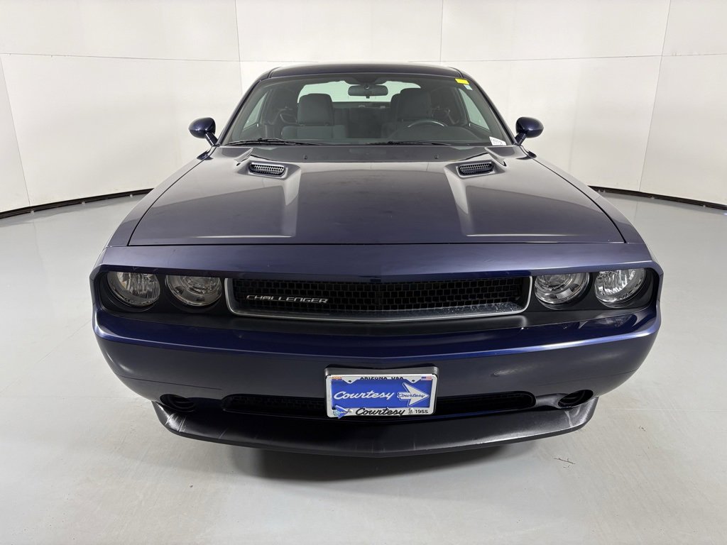 Used 2014 Dodge Challenger SXT image 3