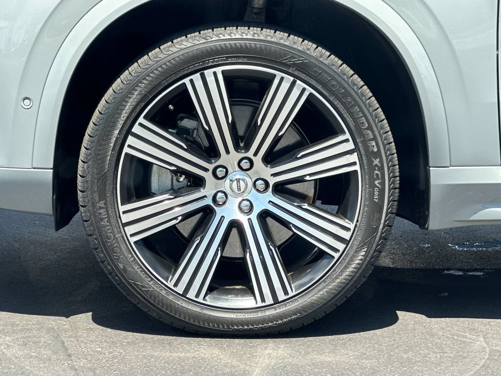 Certified 2024 Volvo XC90 T8 Plus AWD/4WD image 26