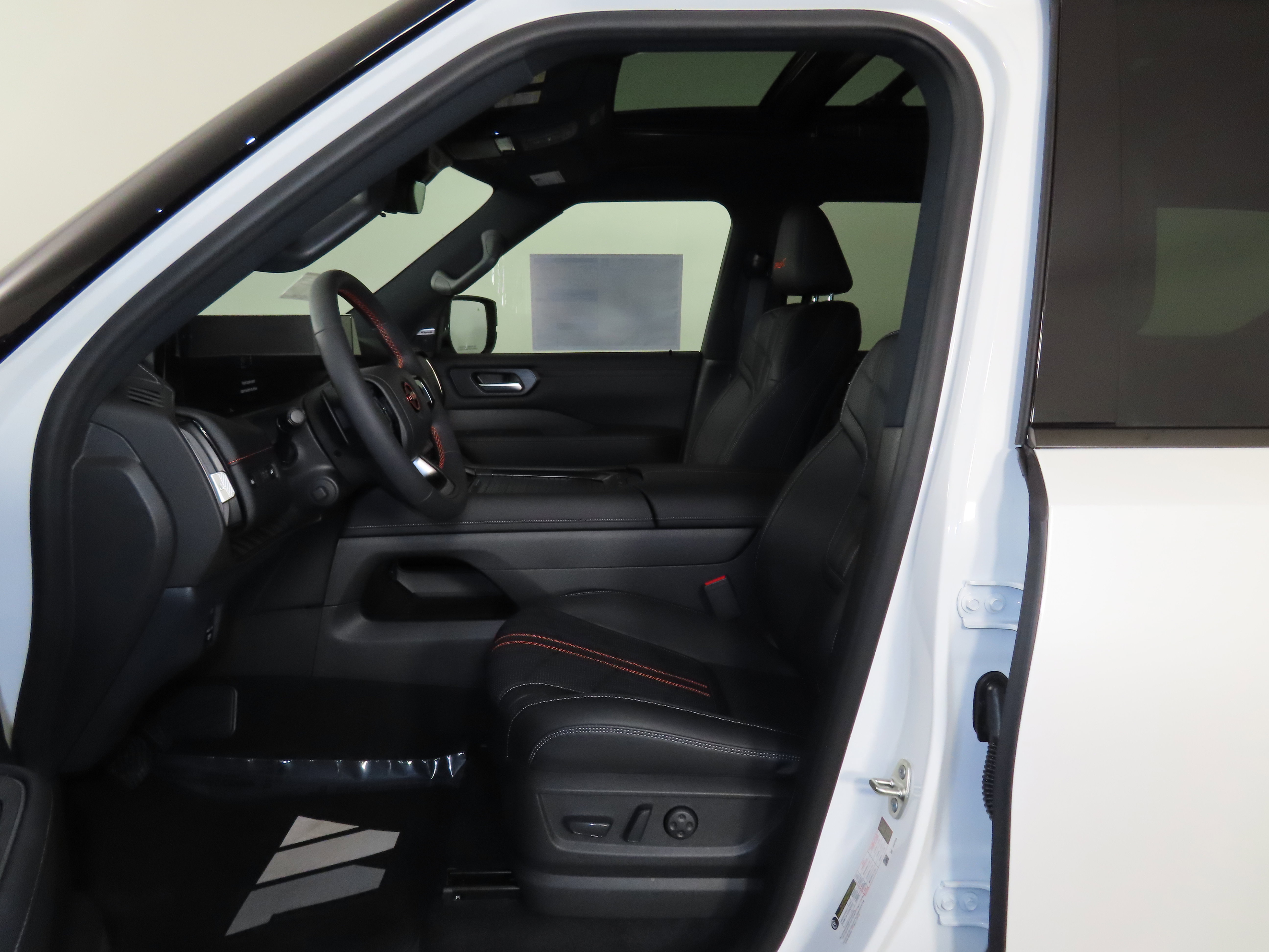 New 2026 Nissan Armada PRO-4X image 4