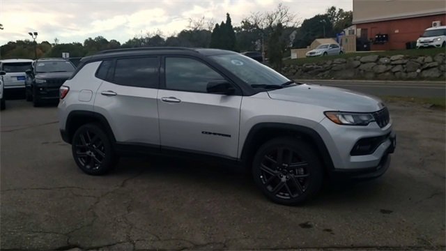 New 2026 Jeep Compass Limited image 2