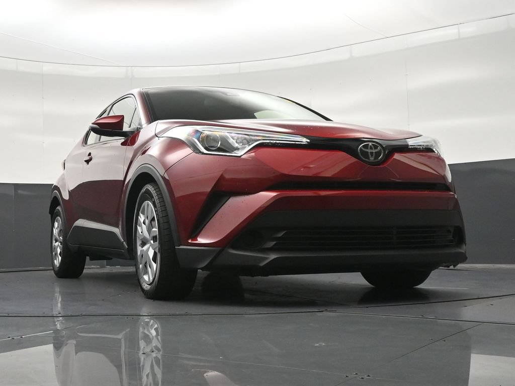 Used 2019 Toyota C-HR LE FWD image 29