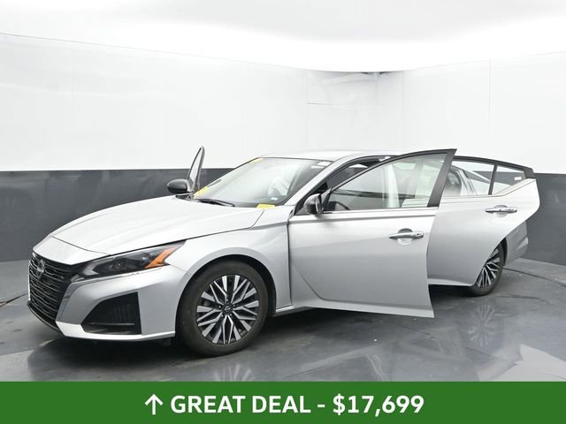 Used 2024 Nissan Altima 2.5 SV image 55