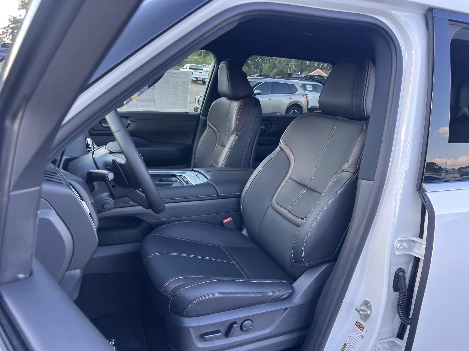 New 2026 Nissan Armada SL AWD/4WD image 16