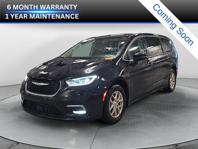 Used 2024 Chrysler Pacifica Touring-L FWD image 1