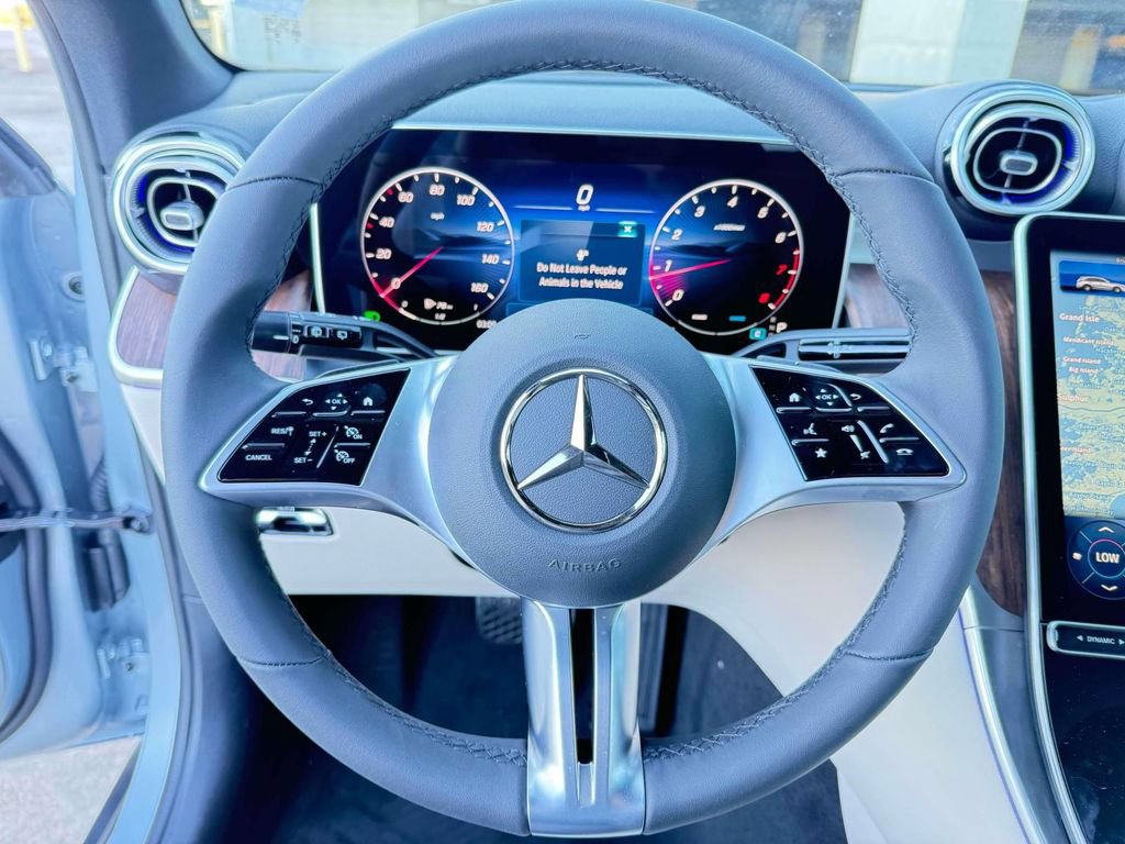 Used 2026 Mercedes-Benz GLC 300 image 10