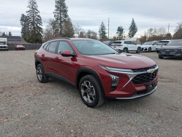 Used 2025 Chevrolet Trax LT video 3