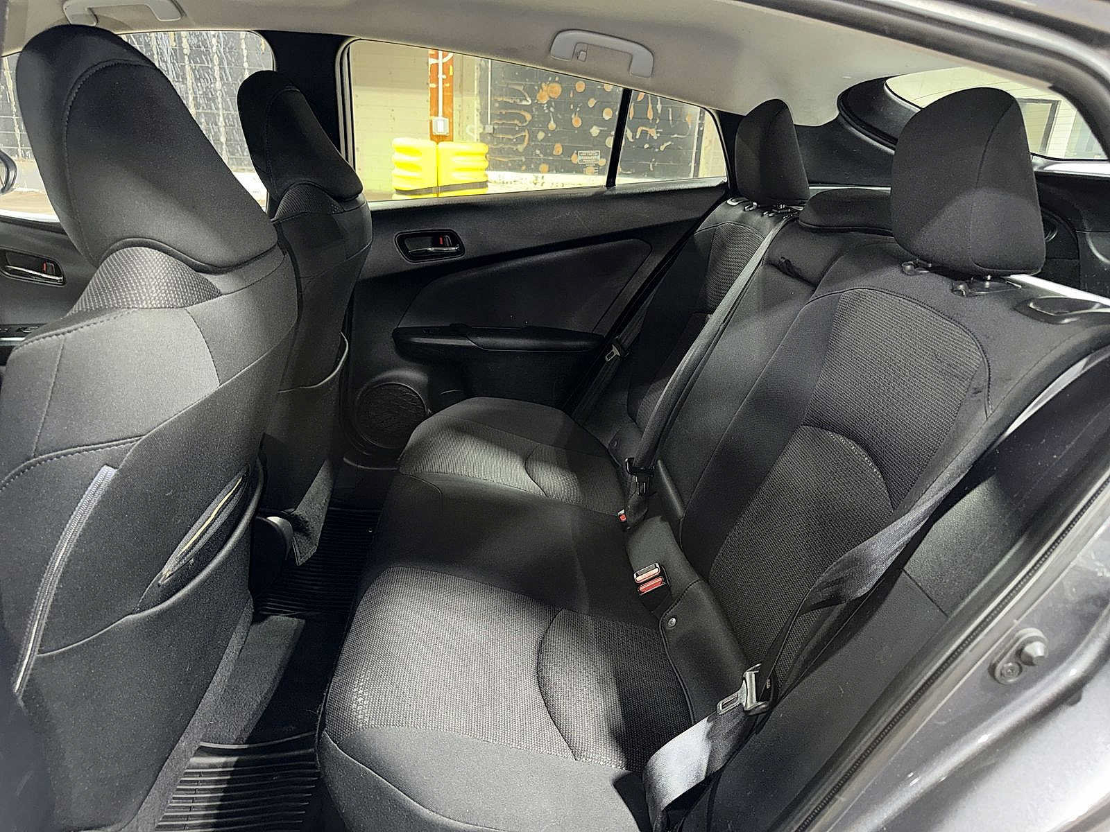 Used 2022 Toyota Prius LE AWD/4WD image 17