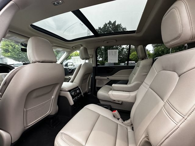 Certified 2023 Lincoln Aviator AWD w/ Premium Package image 18