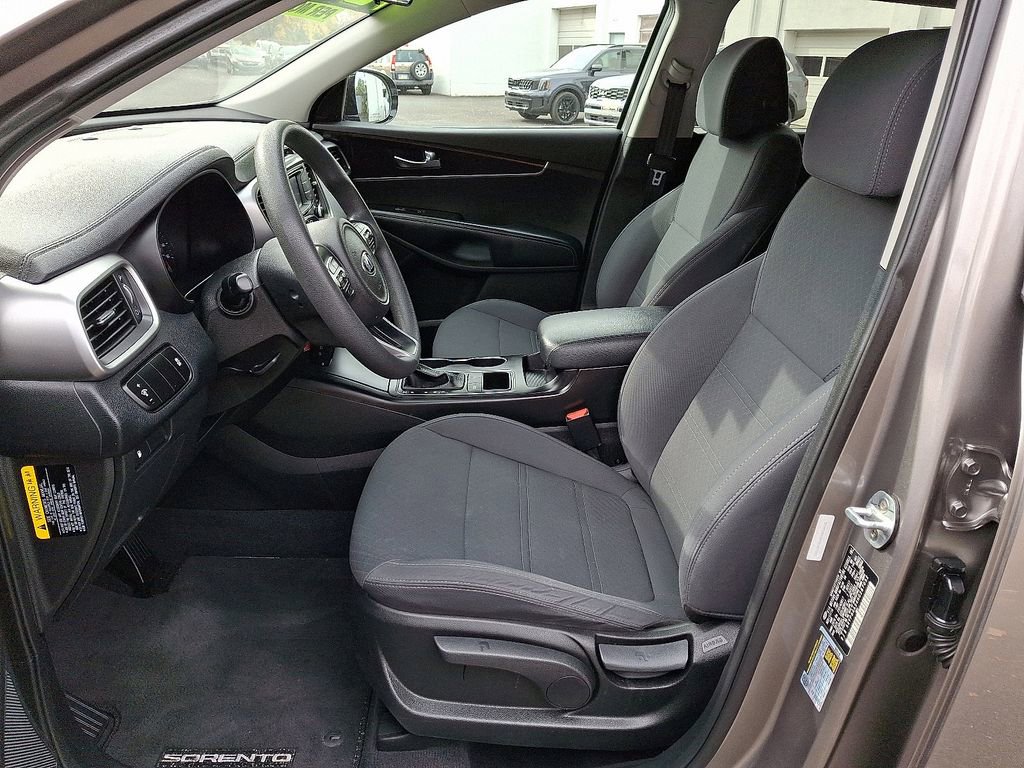 Used 2017 Kia Sorento LX image 15