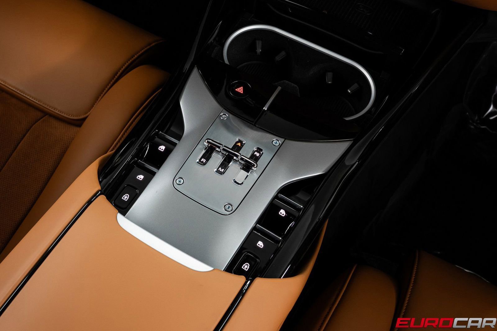 Used 2025 Ferrari Purosangue image 38