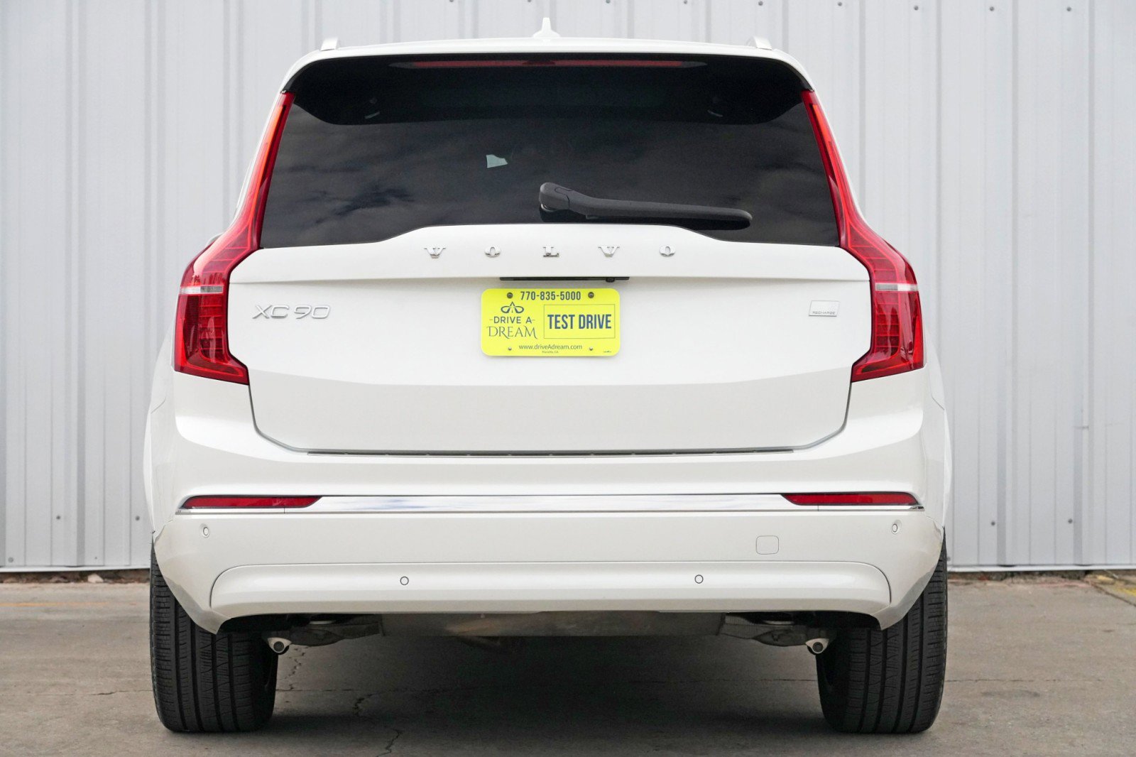 Used 2024 Volvo XC90 T8 Plus image 11