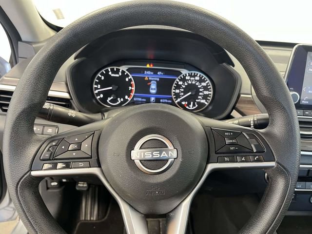 Used 2024 Nissan Altima 2.5 SV image 19