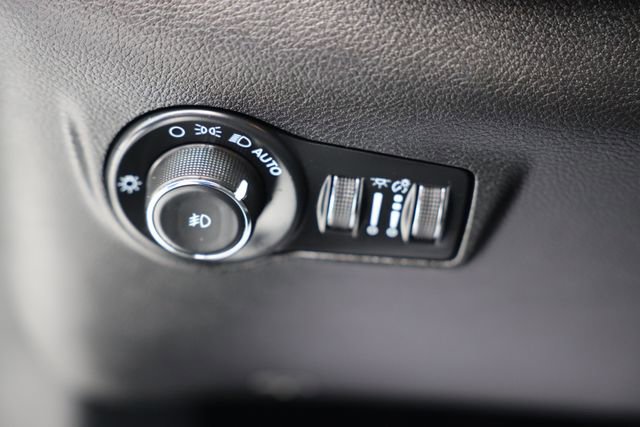 Used 2023 Jeep Compass Altitude w/ Sun and Sound Group image 17