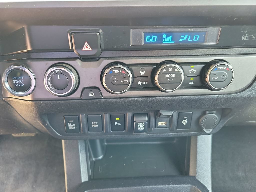 Used 2022 Toyota Tacoma TRD Off-Road w/ Technology Package AWD/4WD image 22