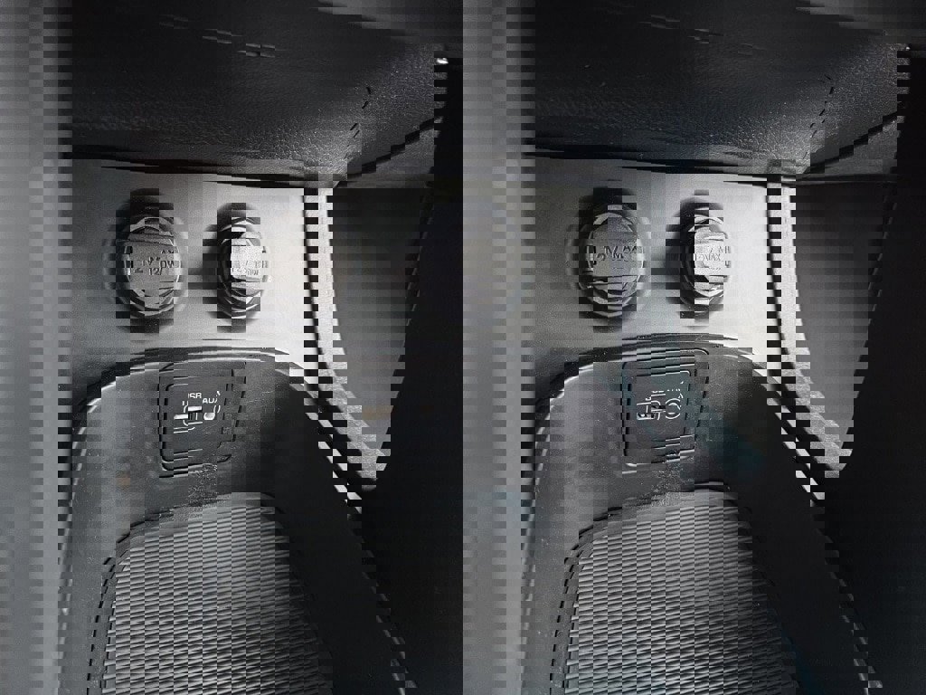 Used 2017 Hyundai Santa Fe Sport image 25