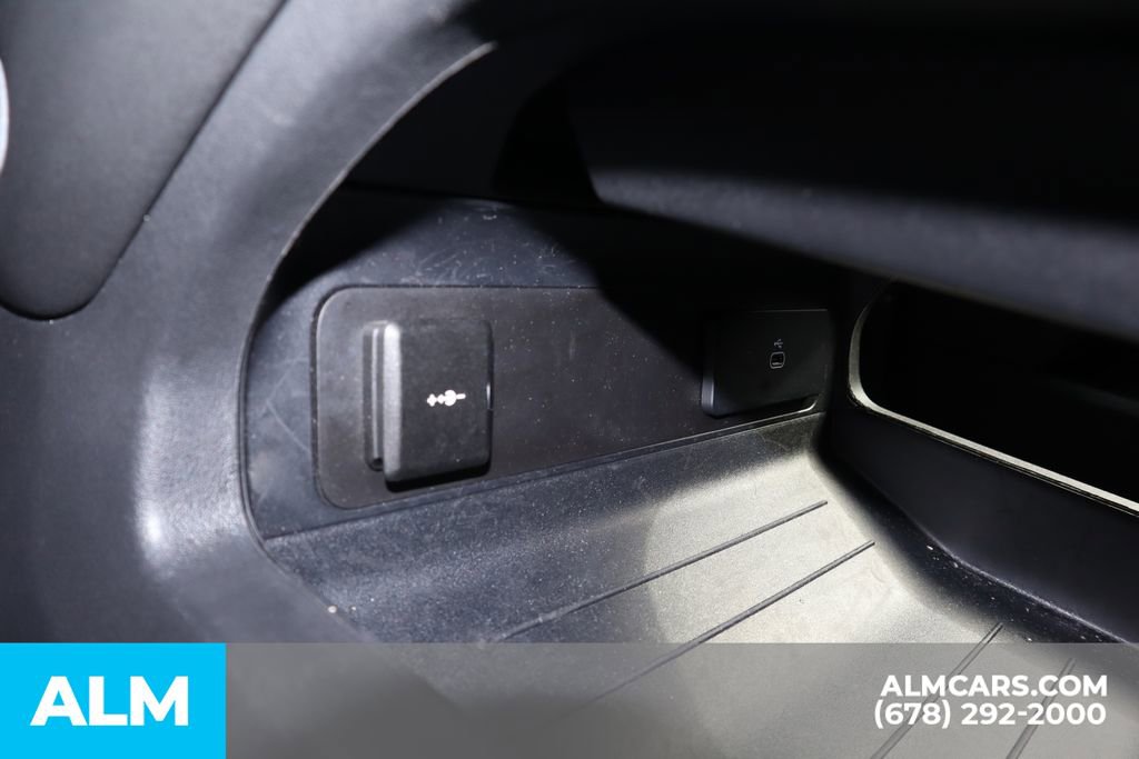 Used 2025 Land Rover Defender 110 S AWD/4WD image 34
