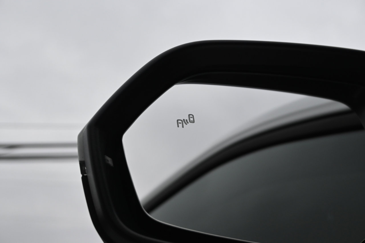 Used 2024 Volkswagen Atlas SE image 32