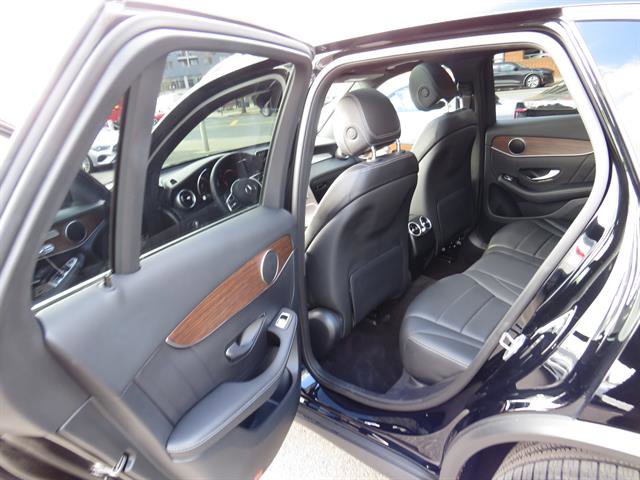 Certified 2021 Mercedes-Benz GLC 300 4MATIC w/ AMG Line image 21