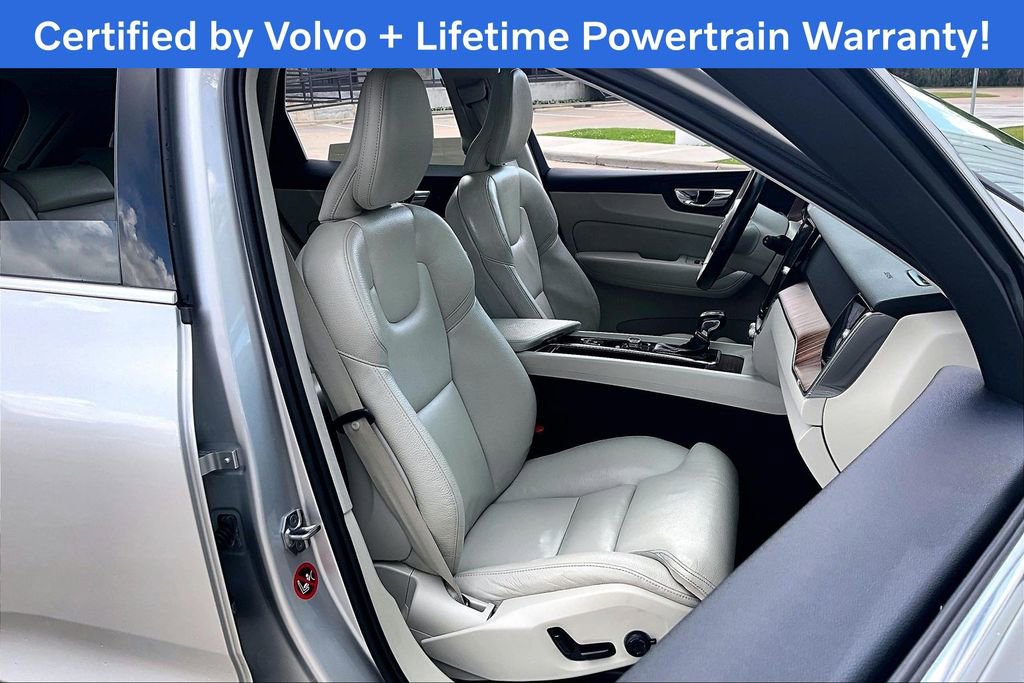 Used 2019 Volvo XC60 T5 Momentum w/ Advanced Package FWD image 2