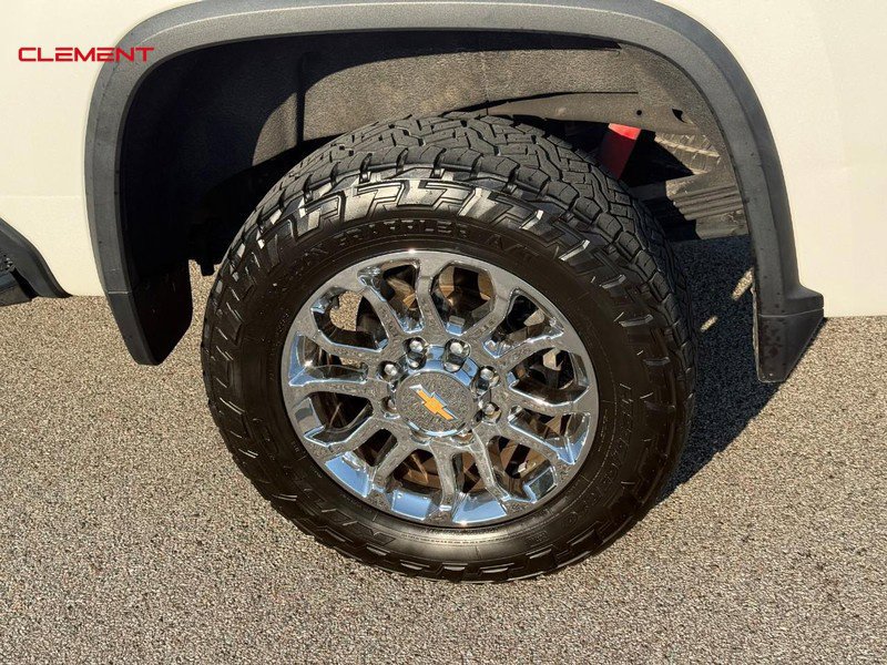 Used 2024 Chevrolet Silverado 2500 LTZ w/ LTZ Premium Package AWD/4WD image 4