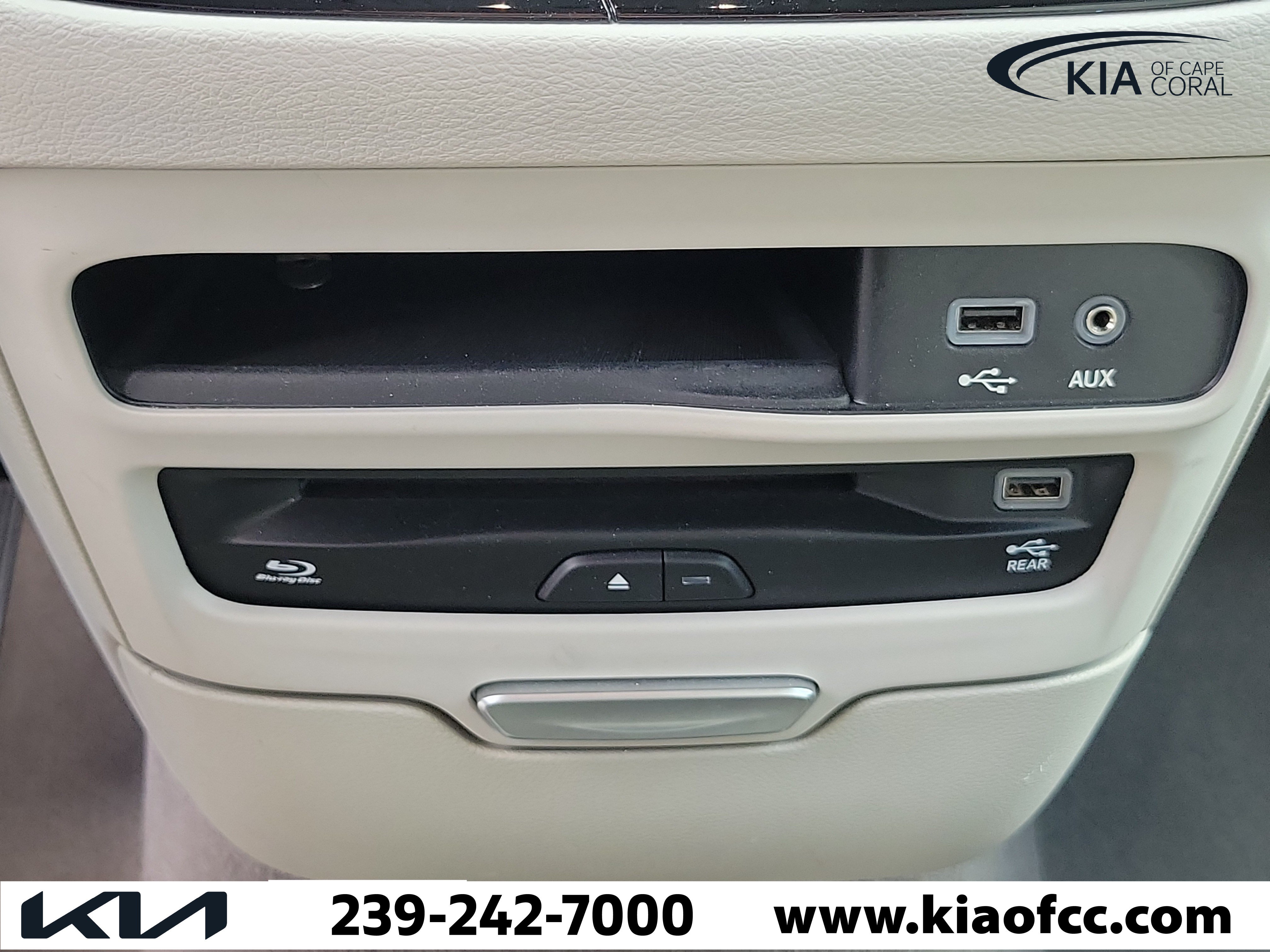 Used 2020 Chrysler Pacifica Touring-L Plus FWD image 29