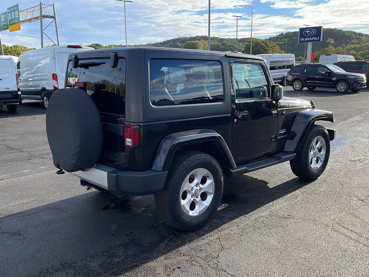 Used 2015 Jeep Wrangler Sahara w/ Connectivity Group AWD/4WD image 4