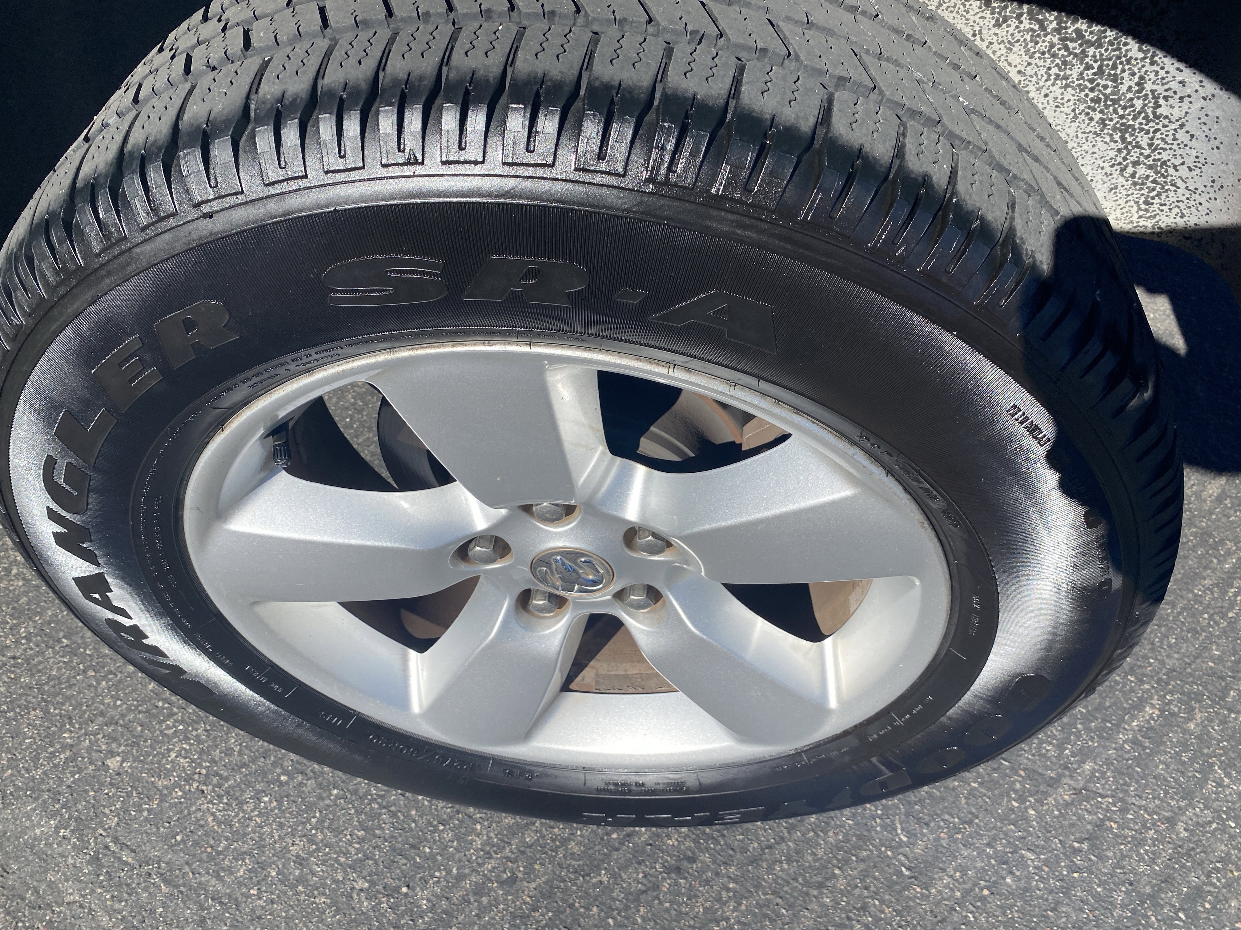 Used 2014 RAM 1500 Express image 19