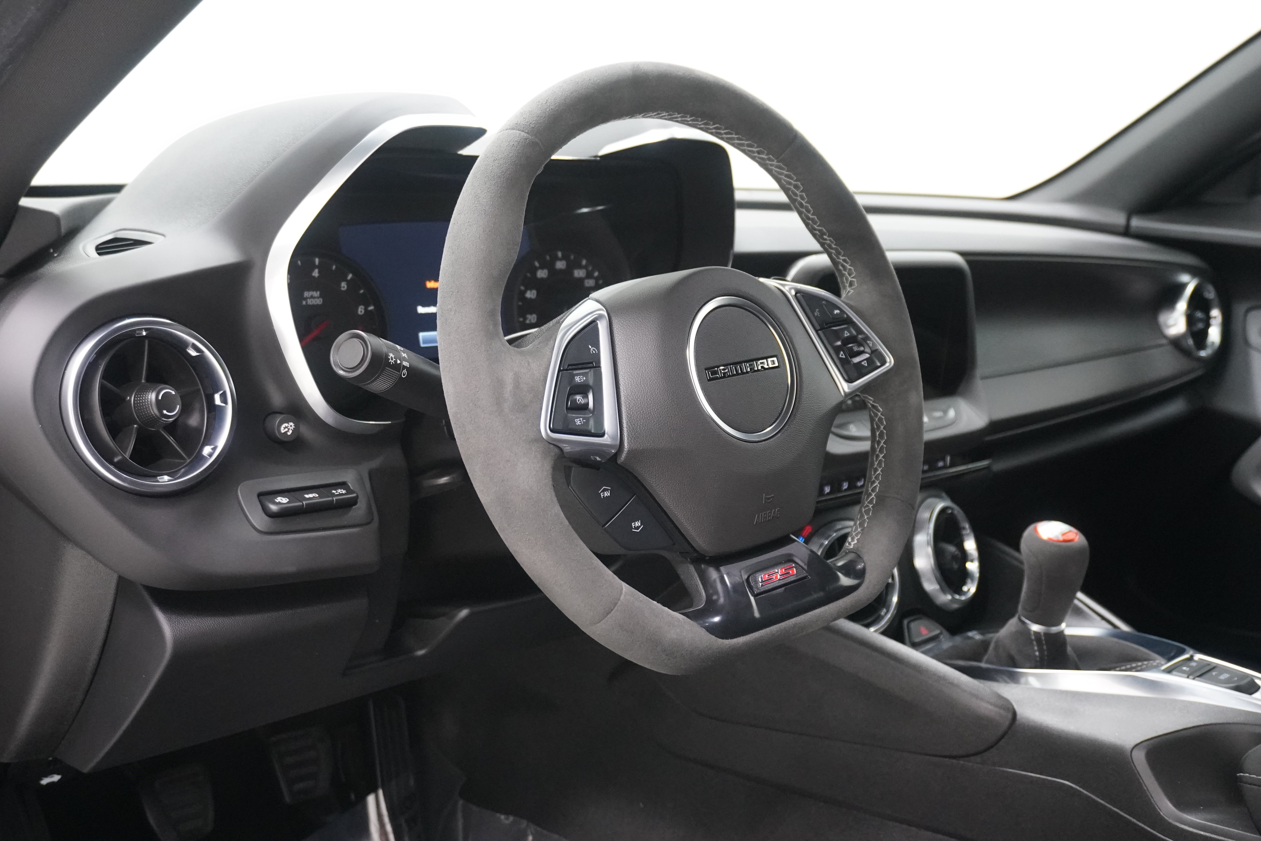 Used 2022 Chevrolet Camaro SS RWD image 11