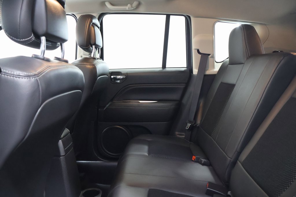 Used 2014 Jeep Compass Latitude w/ Sun/Sound Group image 26