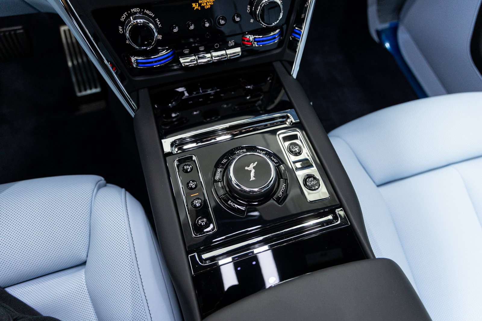 New 2026 Rolls-Royce Cullinan AWD/4WD image 45