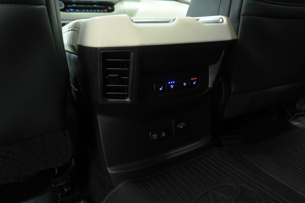 Certified 2022 Toyota Tundra Capstone AWD/4WD image 15