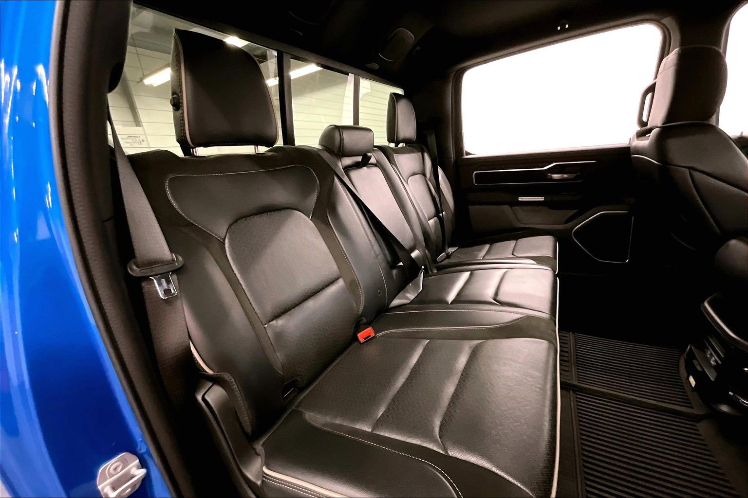 Used 2023 RAM 1500 Laramie AWD/4WD image 25