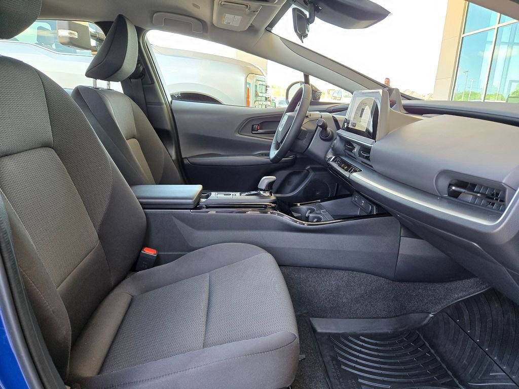 Used 2026 Toyota Prius LE image 25