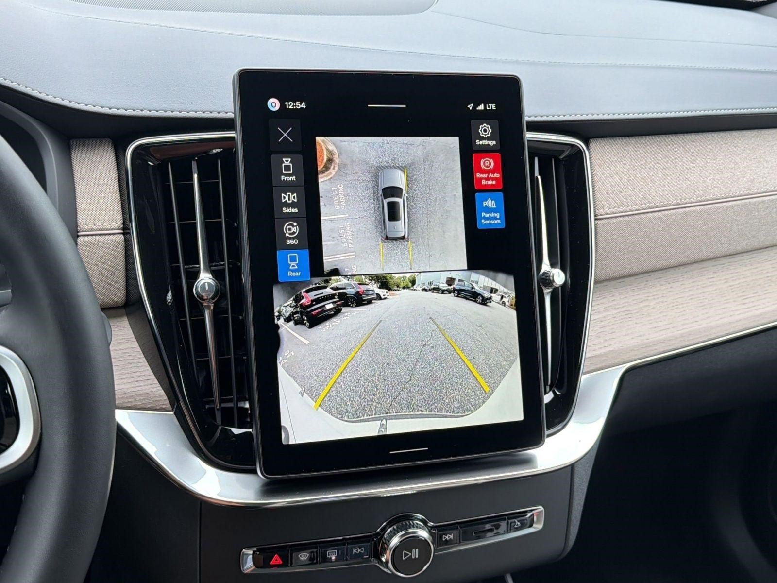 New 2026 Volvo XC90 B6 Plus w/ Protection Package AWD/4WD image 24
