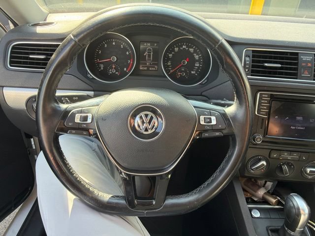 Used 2017 Volkswagen Jetta SE FWD image 11