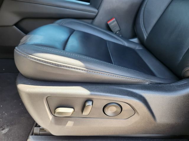 Used 2025 Chevrolet Suburban Z71 AWD/4WD image 10