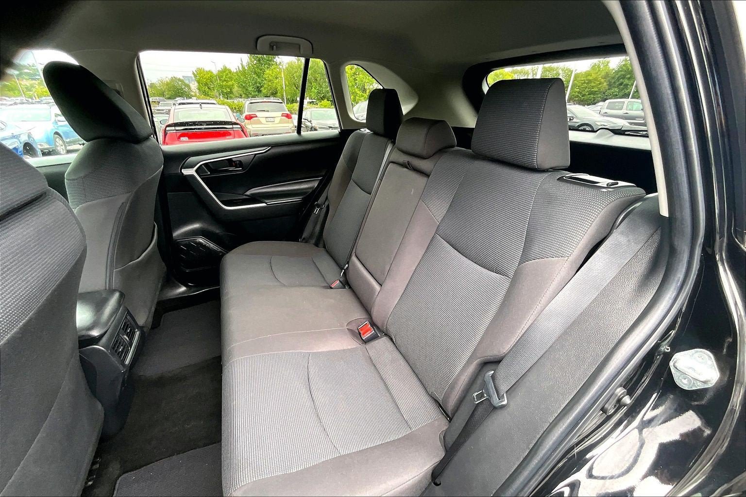 Used 2022 Toyota RAV4 LE AWD/4WD image 24
