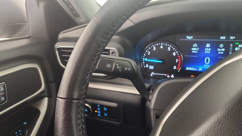 Used 2024 Ford Explorer XLT w/ Equipment Group 202A AWD/4WD image 19