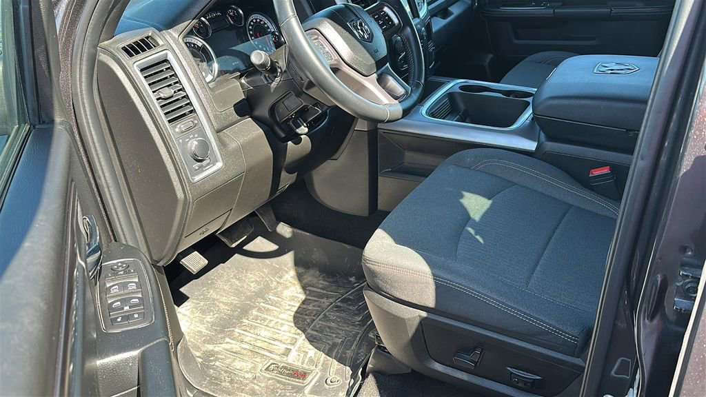 Used 2023 RAM 1500 Classic Warlock AWD/4WD image 8